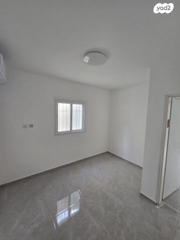 דירת גן, משה שרת 38, ברנע, אשקלון