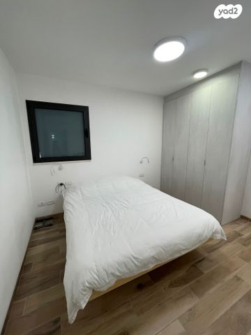 מרתף/ פרטר, הנרייטה סאלד 10, מתחם 19 - 20 (מתחם הפרחים), הוד השרון