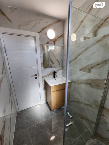 דירה, שדרות שלמה המלך 57, ממשלתית, לוד