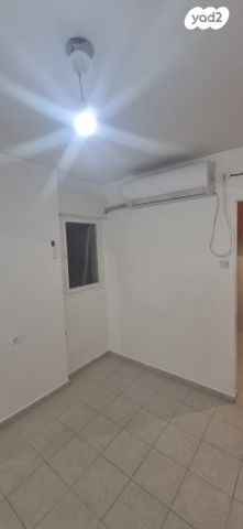 שדרות מונטיפיורי 18