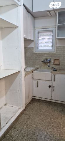 דירה, דרך ההדרים 1, גבת, גבת