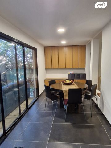 דירת גן, דרך הים 45, כרמל מערבי, חיפה