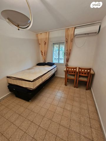 דירה, שדרות ירושלים 196, קרית שרת מזרח, חולון