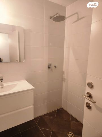 דירה, הצנחנים 13, נווה שרת, תל אביב יפו