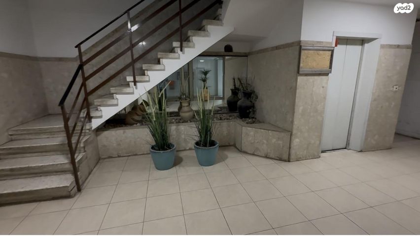 דירה, פאת השולחן 16, נחלת יצחק, תל אביב יפו