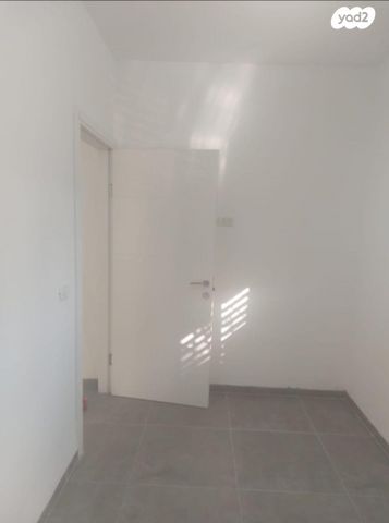 דירה, זבולון 12, מרכז העיר, סביניה, הוותיקה, קרית ביאליק