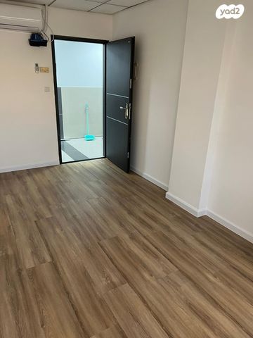 משרדים, ז'בוטינסקי 16, אברמוביץ', ראשון לציון