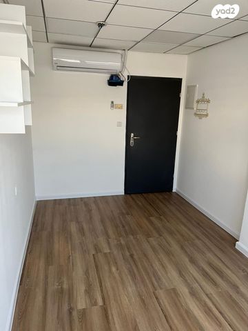 משרדים, ז'בוטינסקי 16, אברמוביץ', ראשון לציון