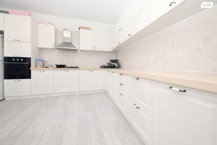 דירה, תאשור, קרית השרון, נתניה