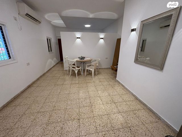 דירה, הפלמ"ח, הל"ה, גבעתיים