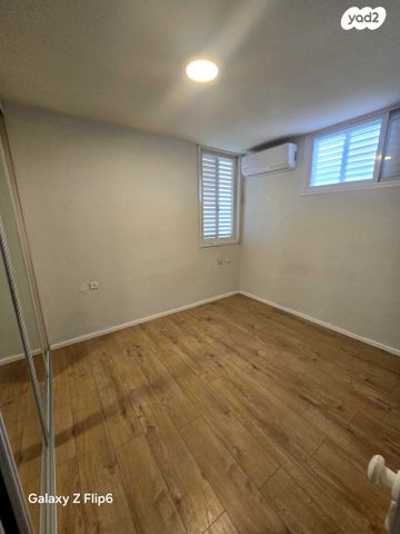 דירה, אח"י דקר, נווה שרת, תל אביב יפו