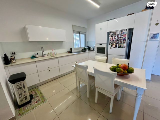 דירה, אליאס קלימיאן, נהריה