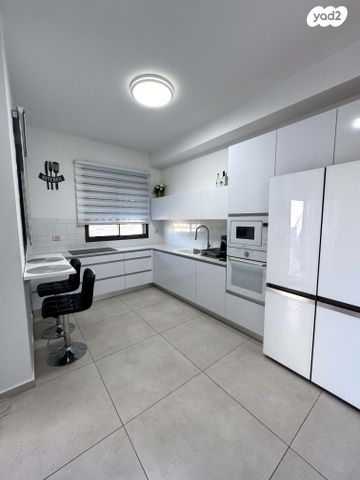 גג/ פנטהאוז, נחל פרת, שקמים ואגמים, אשקלון