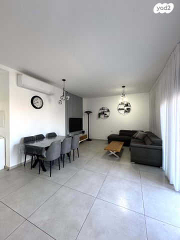 גג/ פנטהאוז, נחל פרת, שקמים ואגמים, אשקלון