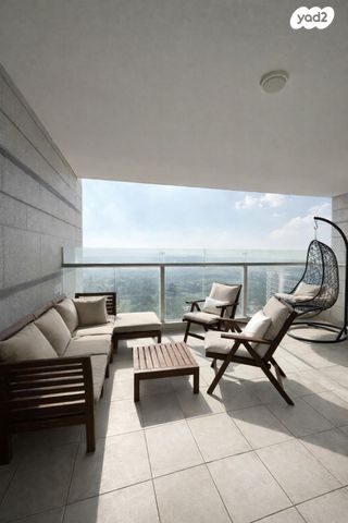 דירה, צור יצחק, צור יצחק