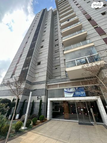 דירה, צור יצחק, צור יצחק