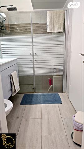 דירה, הנטיף, נופי סלע, מעלה אדומים