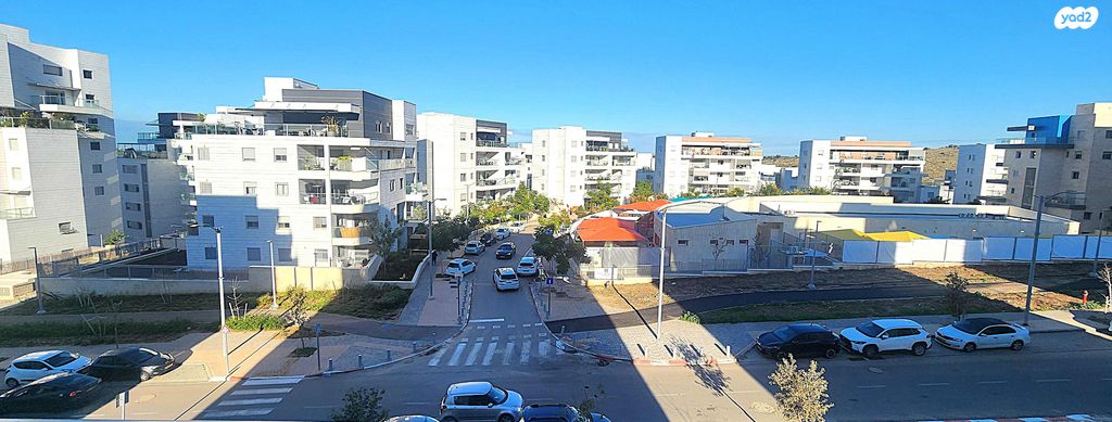 דירה, חיים הרצוג, מורשת, מודיעין מכבים רעות