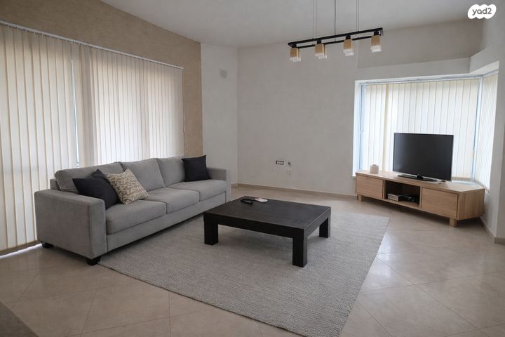 בית פרטי/ קוטג', מיתר / כרמית