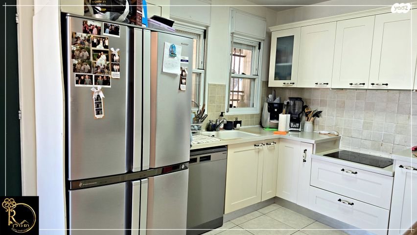 דירת גן, הרכס, נופי סלע, מעלה אדומים