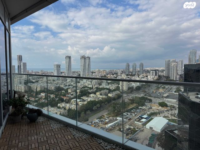 דירה, דרך מנחם בגין 150, תל אביב יפו