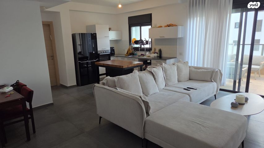 דירה, אור ים, אור עקיבא