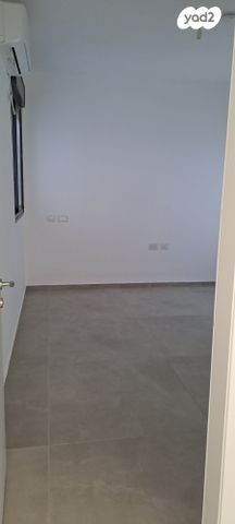 גג/ פנטהאוז, שבט זבולון, אחיסמך, לוד