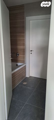 גג/ פנטהאוז, שבט זבולון, אחיסמך, לוד