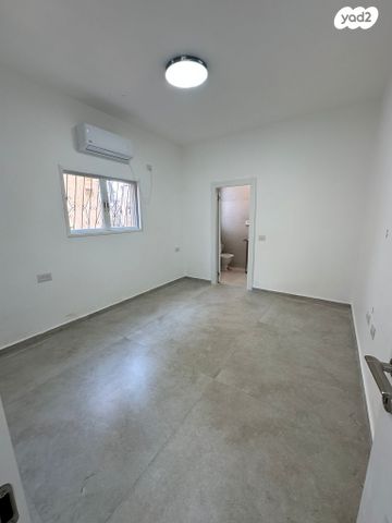 דירה, המעלות, פועלי הרכבת, גבעתיים