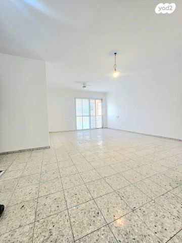 דירה, אבינועם ילין, המרכז השקט / מרכז העיר, פתח תקווה