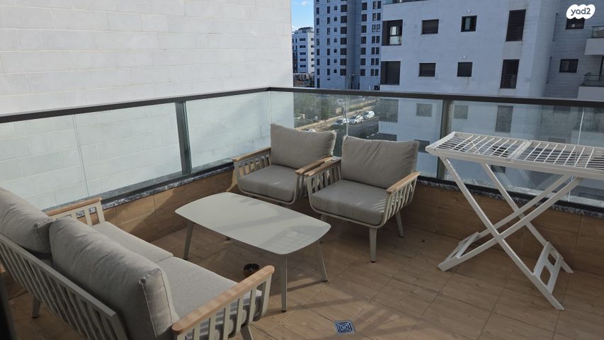 דירה, אור ים, אור עקיבא