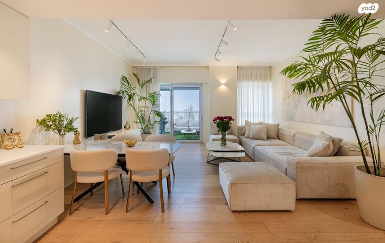 דרך מנחם בגין 144