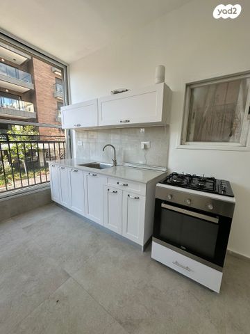 דירה, המעלות, פועלי הרכבת, גבעתיים