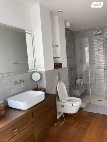 דירה, דרך מנחם בגין 144, תל אביב יפו