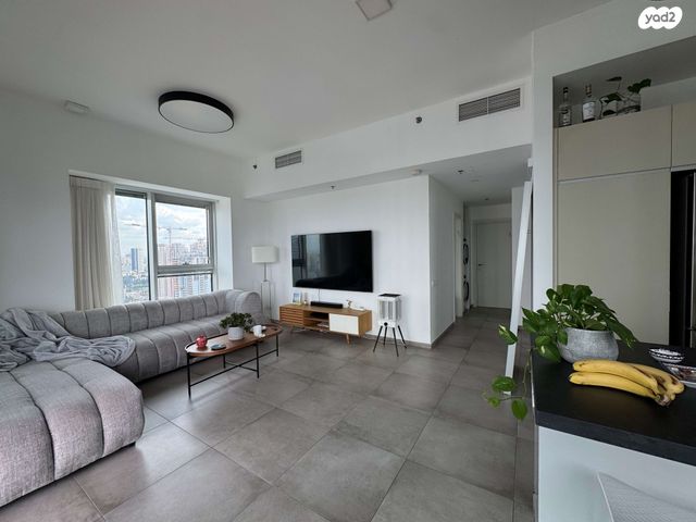 דירה, דרך מנחם בגין 150, תל אביב יפו