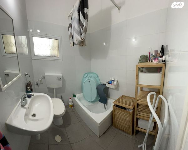 דירת גן, דליה, הל"ה, גבעתיים