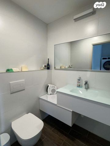 דירה, דרך מנחם בגין 150, תל אביב יפו