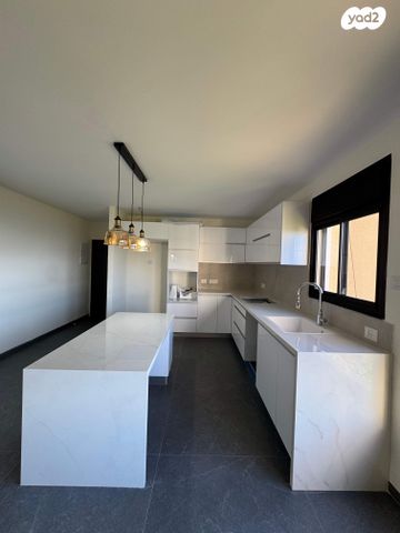 דירה, מרגלית 32, שמבור, חיפה