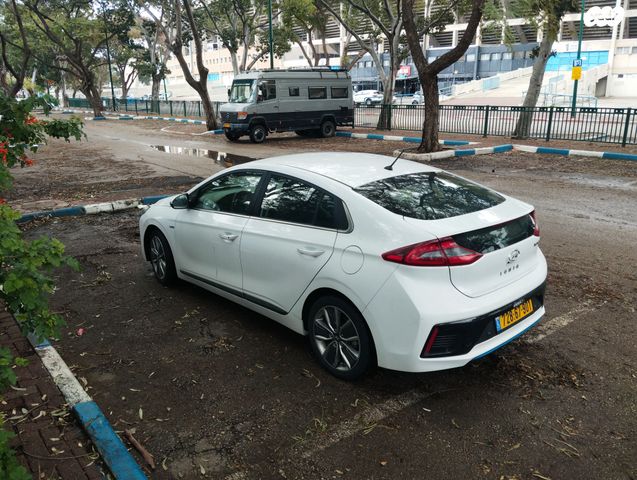 יונדאי איוניק