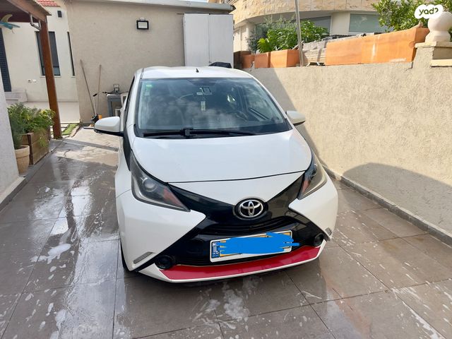 מודעת רכב טויוטה אייגו