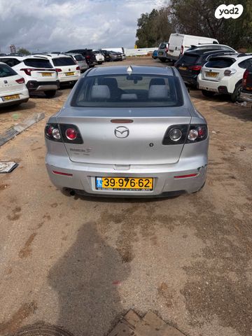 מודעת רכב מאזדה 3