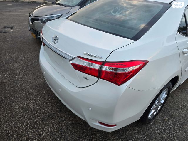 טויוטה קורולה