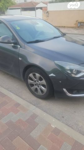 מודעת רכב אופל אינסיגניה