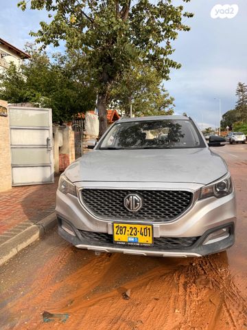 מודעת רכב אם ג'י ZS