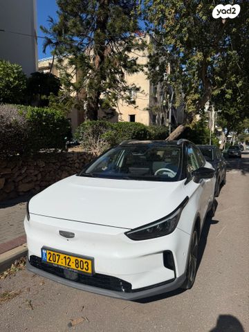 מודעת רכב ג׳ילי Geometry C