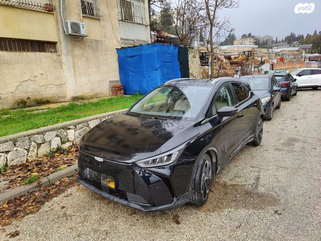 ג׳ילי Geometry C