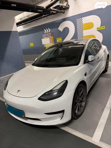 מודעת רכב טסלה מודל 3