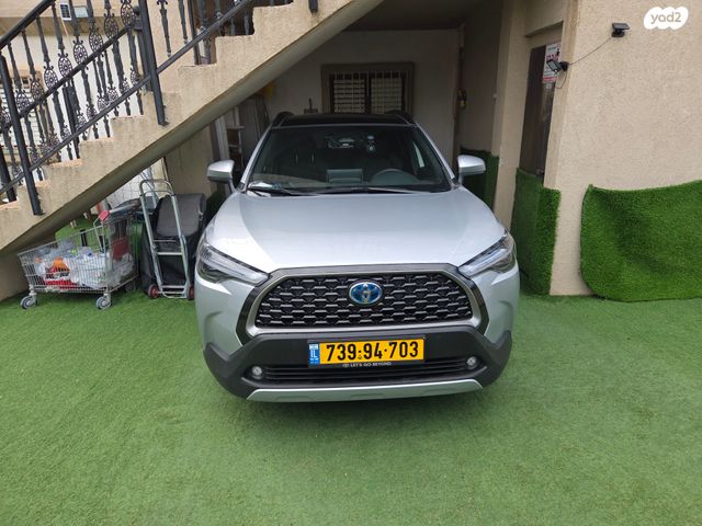 טויוטה קורולה קרוס