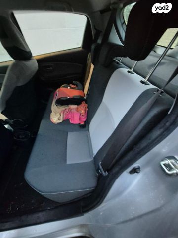 טויוטה יאריס