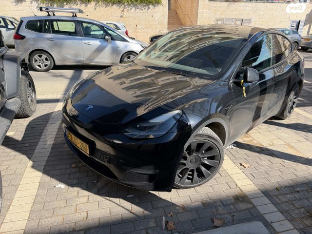 מודעת רכב טסלה מודל Y